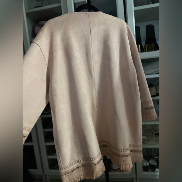 Zara jacket, boho chic and Coachella vibes! Size L never worn. Fringe - Picture 7 of 11